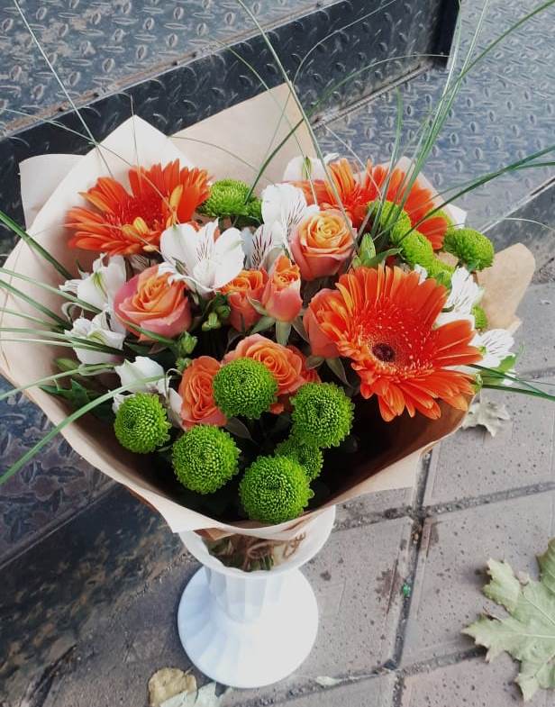 Букет цветов из: Герберы, Хризантемы, Альстромерии и Розы в Троицке