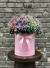 Цветочная композиция из Гипсофила и Розы в шляпной коробке в Троицке