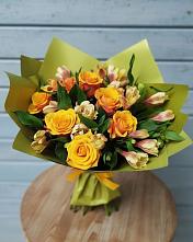 Букет цветов из:  Альстромерии и Розы в Троицке