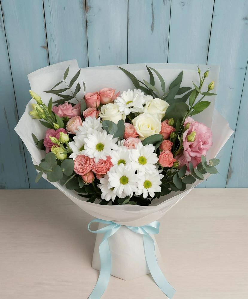 Букет цветов из: Розы, Лизиантусы и Хризантемы в Троицке