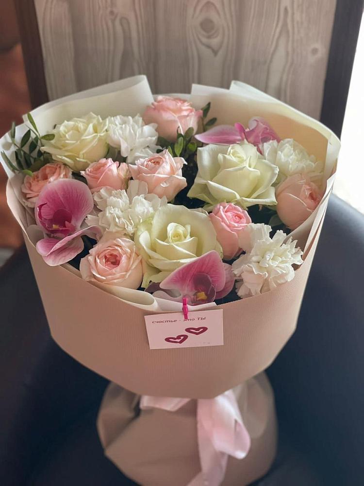 Букет цветов из: Орхидеи, Розы и Гвоздики в Троицке