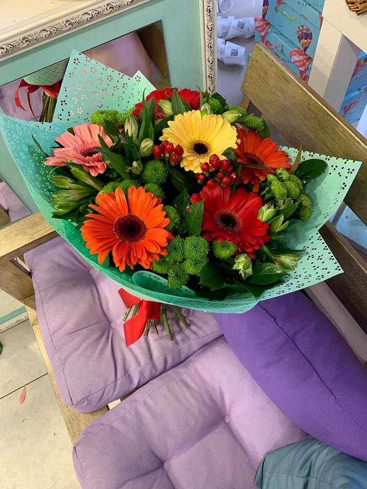 Букет цветов из: Герберы, Хризантемы и Альстромерии в Троицке
