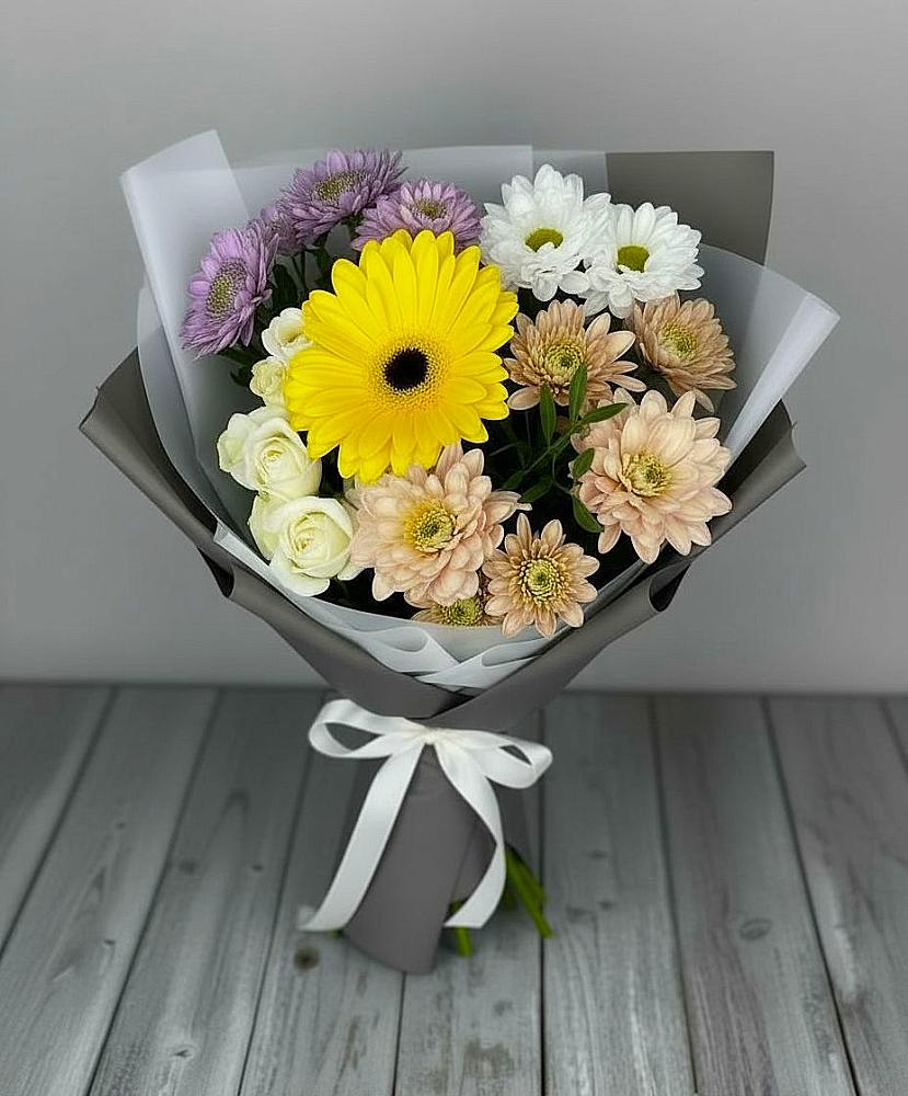 Букет цветов из: Розы, Герберы и Хризантемы в Троицке