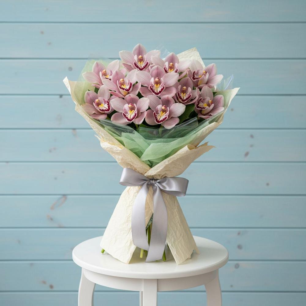 Букет цветов из: Орхидеи и Розы в Троицке