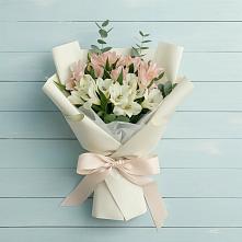 Букет цветов из:  Альстромерии в Троицке