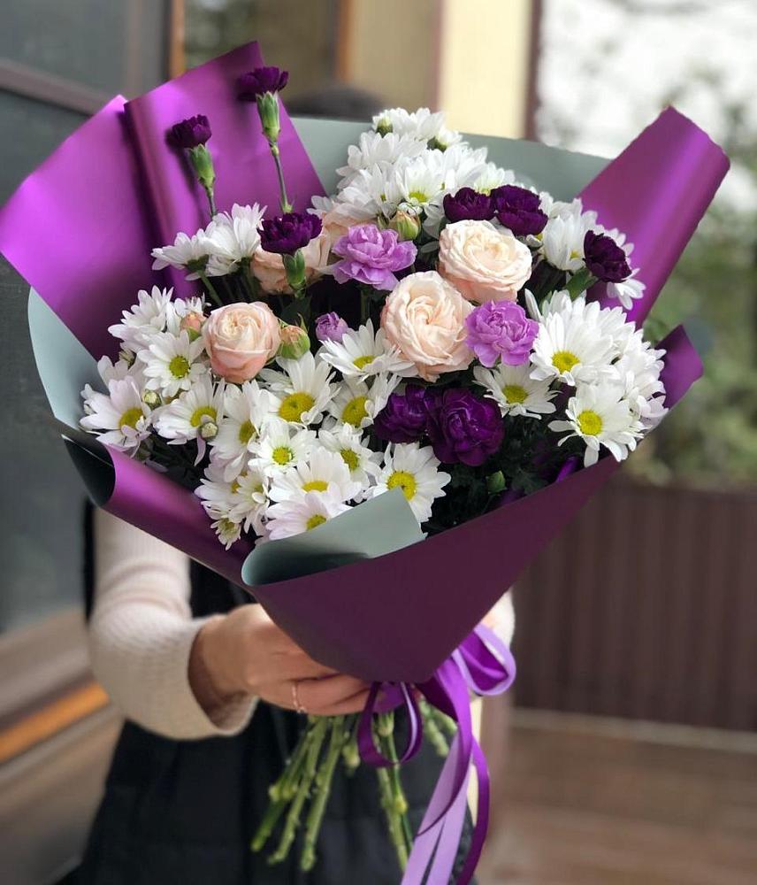 Букет цветов из: Хризантемы, Гвоздики и Розы в Троицке