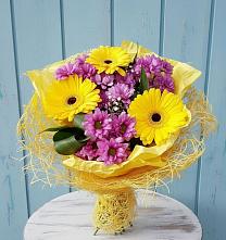 Букет цветов из:  Хризантемы и Герберы в Троицке