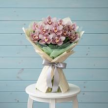 Букет цветов из:  Орхидеи и Розы в Троицке