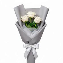 Букет 3 белые розы в Троицке