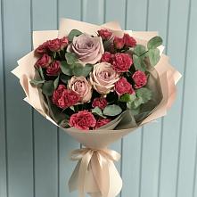 Букет цветов из:  Гвоздики и Розы в Троицке