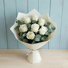 Букет Белые розы в Эвкалипте в Троицке