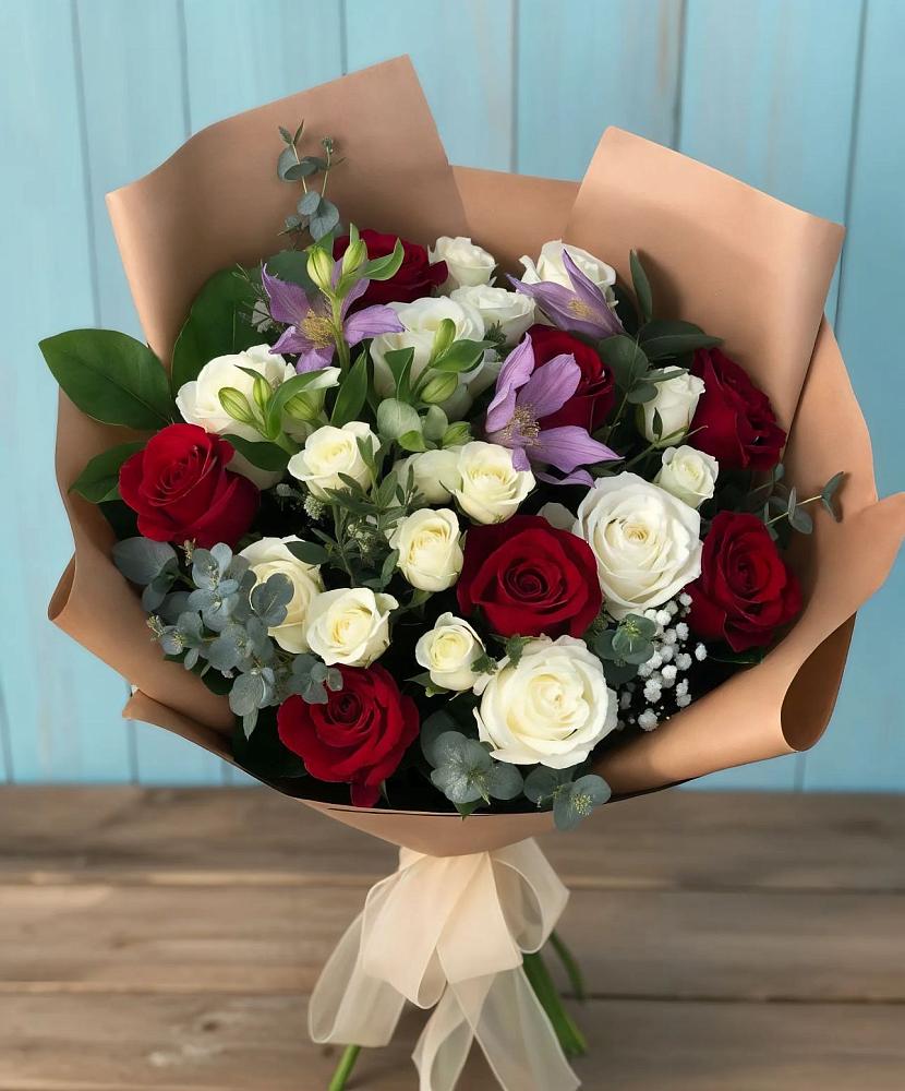 Букет цветов из: Розы и Альстромерии в Троицке