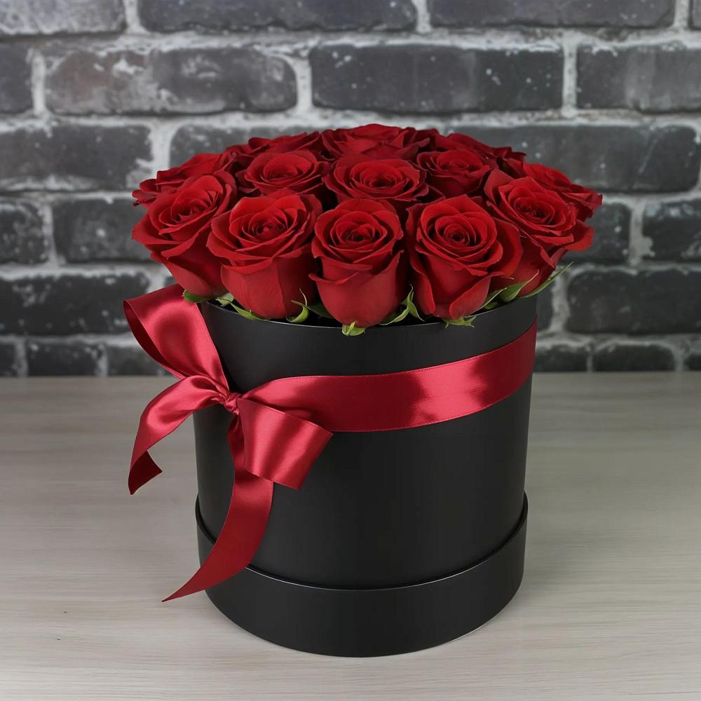 Цветочная композиция из Розы в шляпной коробке в Троицке