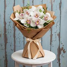 Букет цветов из:  Орхидеи и Розы в Троицке