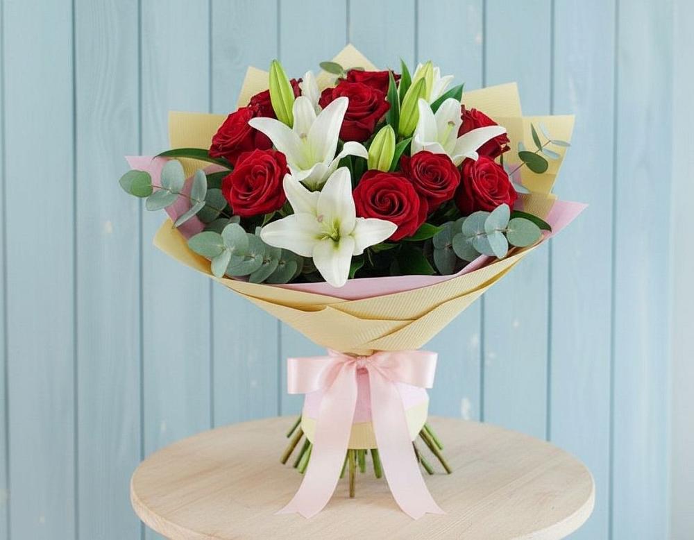 Букет цветов из: Лилии и Розы в Троицке